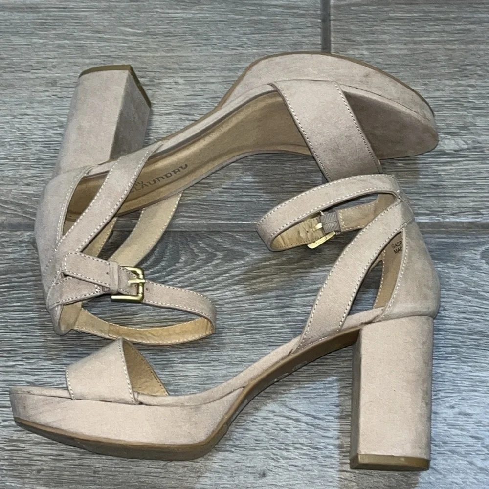 CL by Laundry Women’s Tan Suede like Block Heels with Ankle Strap size 8.5